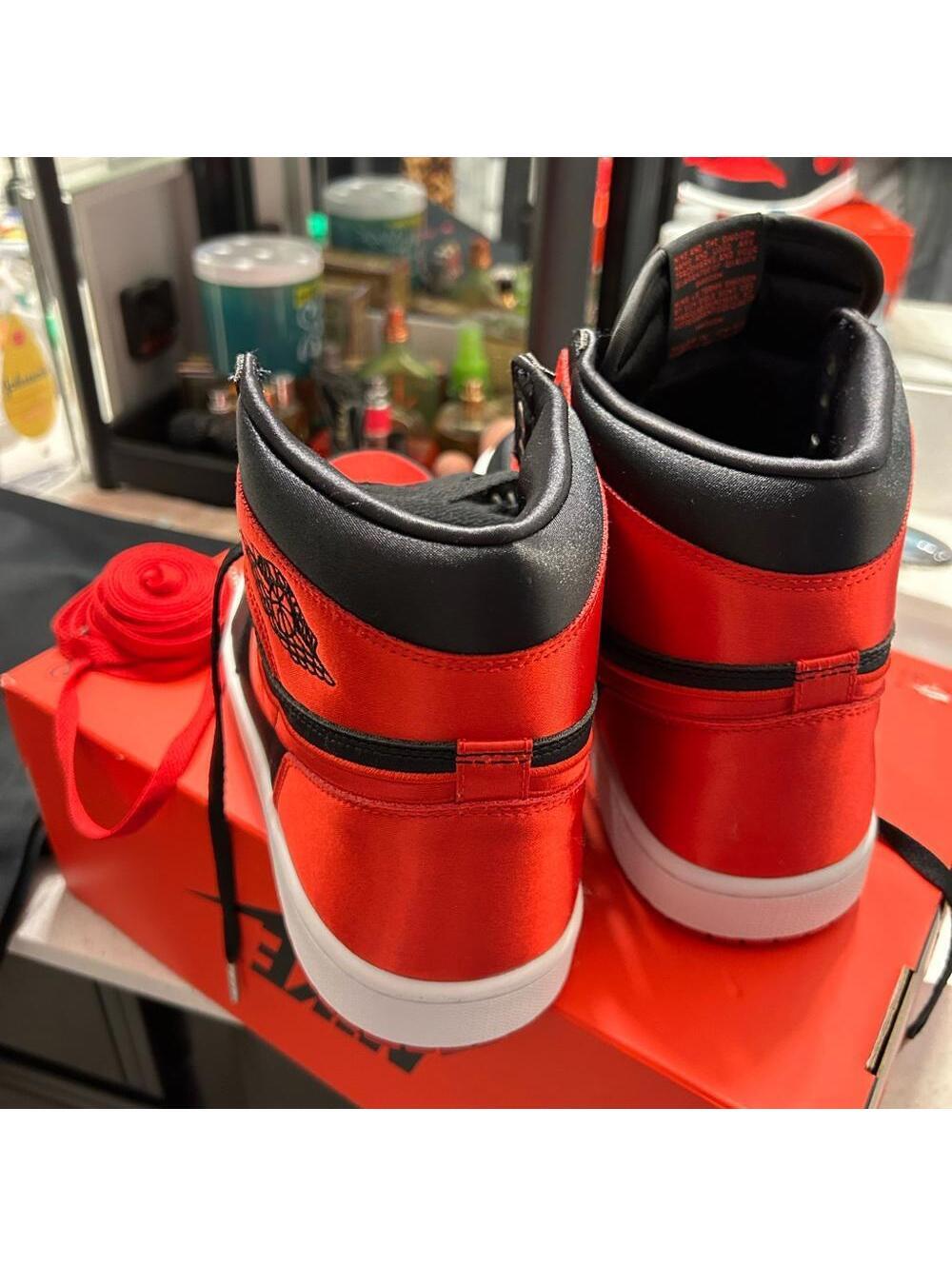 NEW Women's Air Jordan 1 Retro Hi OG ‘Satin Bred’ Hightop Tennis Shoes W/ BAG - Picture 6 of 9